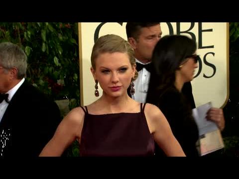 VIDEO : Real Estate Investor Claims Taylor Swift Overpaid For Her New Mansion