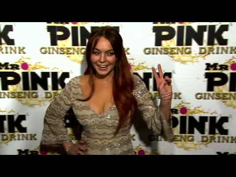 VIDEO : Lindsay Lohan Avoids Arrest, Checks Into Betty Ford