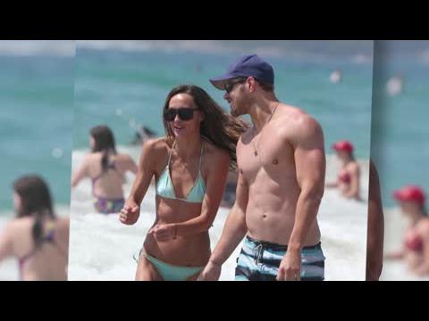 VIDEO : Kellan Lutz Dumps Aussie Girlfriend Sharni Vinson