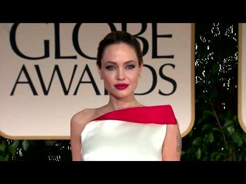 VIDEO : Angelina Jolie Loses Aunt To Cancer