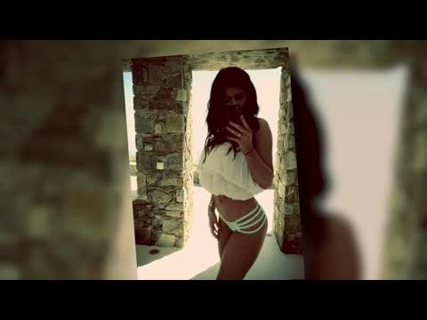 VIDEO : Kylie Jenner Shares Hot Bikini Photo