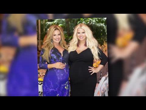 VIDEO : Jessica Simpson And CaCee Cobb Show Off Their Big Baby Bumps