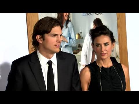 VIDEO : Ashton Kutcher Demands Confidentiality Agreement From Demi Moore