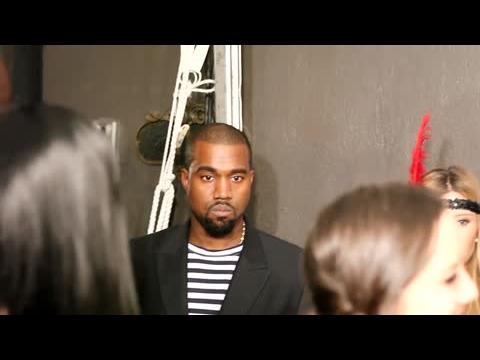 VIDEO : Kanye West Nie Avoir Tromp Kim Kardashian