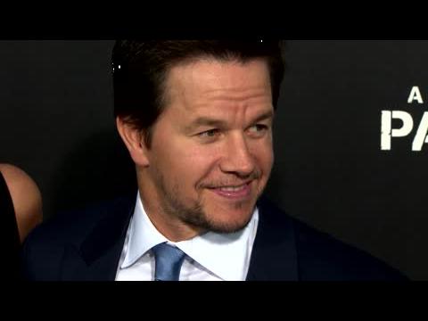 VIDEO : Mark Wahlberg Escapes Fire While Filming Transformers 4 In Austin, Texas