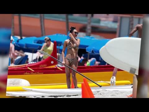 VIDEO : Naya Rivera Shows Off Her Sexy Toned Bikini Body