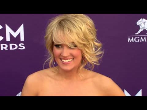 VIDEO : Carrie Underwood Thinks She's Too Young To Have Children