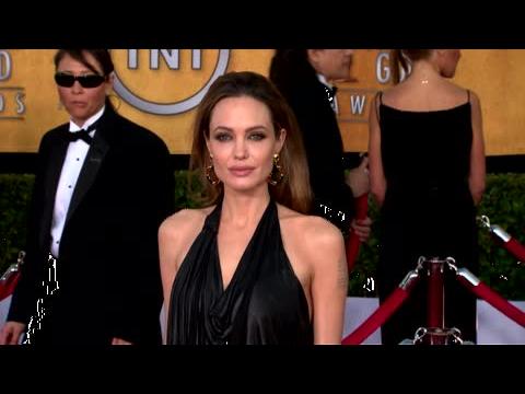 VIDEO : Angelina Jolie's Battle To Prevent Ovarian Cancer Continues