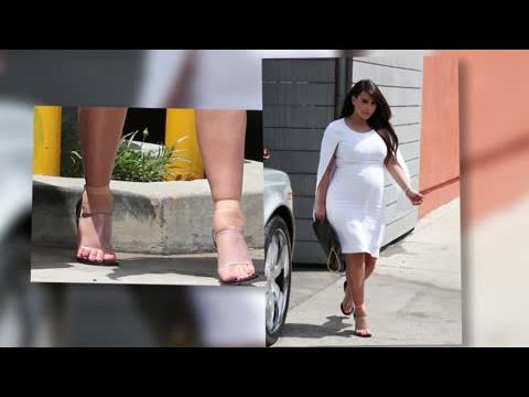 VIDEO : Pregnant Kim Kardashian Squeezes Her Swollen Feet Into Stilettos