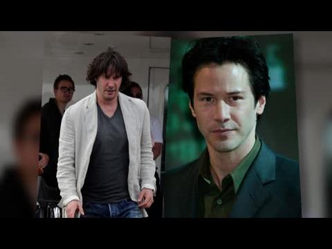VIDEO : Keanu Reeves Appears To Show Weight Gain At Cannes
