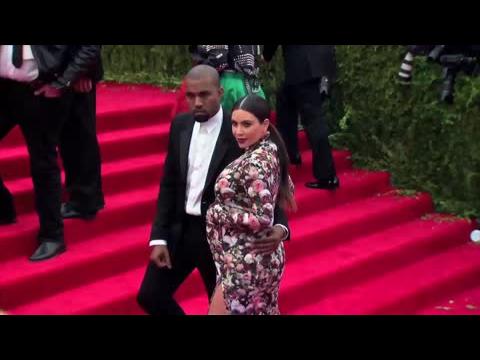 VIDEO : Khloe Kardashian Parle Du Bb De Kim Kardashian Et Kanye West Sur Twitter