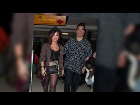 VIDEO : Demi Lovato's Dad Passes Away