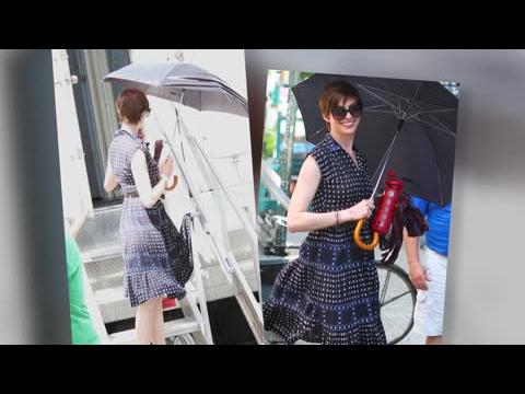 VIDEO : Anne Hathaway Narrowly Avoids A Wardrobe Malfunction On Film Set