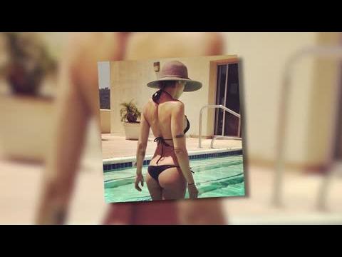 VIDEO : Elisabetta Canalis Shows Off Her Impressive Bikini Body