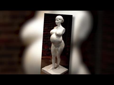 VIDEO : Kim Kardashian's Pregnant Sculpture Unveiled