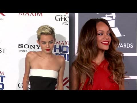 VIDEO : Rihanna Est D'accord Pour Embrasser Miley Cyrus
