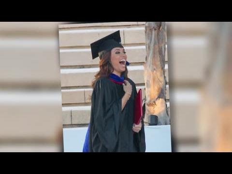 VIDEO : Eva Longoria Graduates With A Master's Degree
