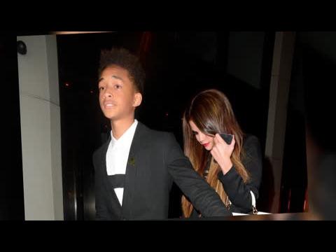 VIDEO : Selena Gomez Dines Out With Justin Bieber's Pal Jaden Smith