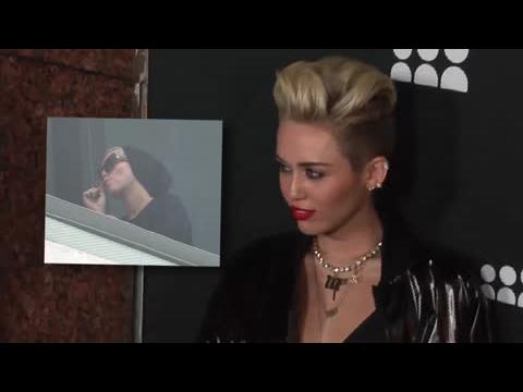 VIDEO : Miley Cyrus Says Alcohol Is Way More Dangerous Than Marijuana