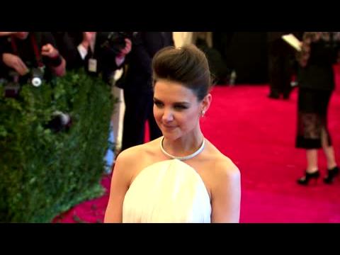 VIDEO : Katie Holmes Puts Romance On Hold To Focus On Daughter And Career