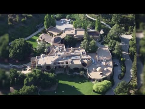 VIDEO : Will Smith And Jada Pinkett-Smith Put House Up For Sale