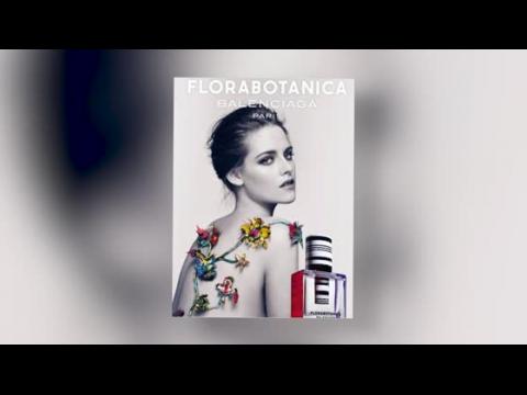 VIDEO : Kristen Stewart Poses Topless For New Fragrance Ad