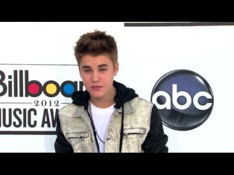 VIDEO : Justin Bieber Spotted Underage Drinking in Texas