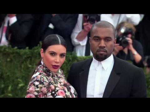 VIDEO : Kim Kardashian Is Engaged to Kanye West