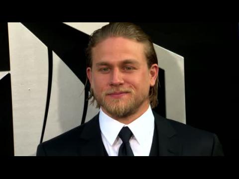 VIDEO : Charlie Hunnam Breaks Silence After Leaving 50 Shades