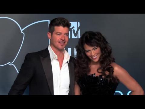 VIDEO : Robin Thicke Gives Details On His Sex Life