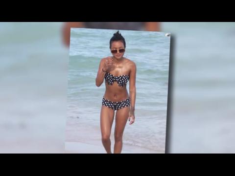 VIDEO : Karrueche Tran dans un bikini  pois