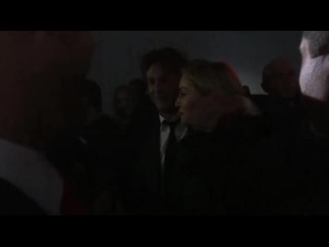 VIDEO : Madonna invita a su ex Sean Penn y Lindsay Lohan a la fiesta del lanzamiento de su pelcula