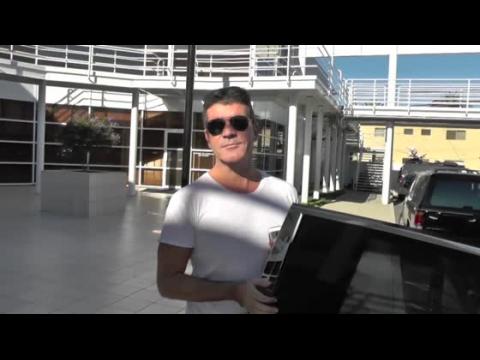 VIDEO : Simon Cowell Won't Witness the Birth of His Son