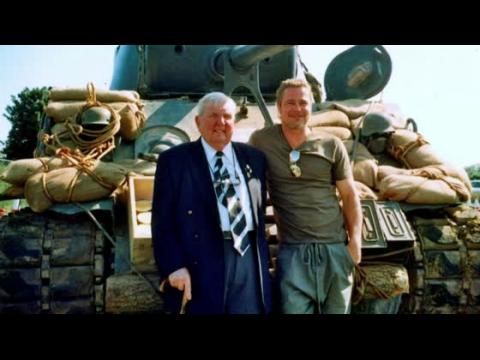 VIDEO : Brad Pitt Invites WWII Vet to 'Fury' Set to Share Experiences