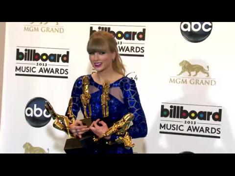VIDEO : Se reporta que Taylor Swift actuar en 