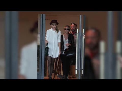 VIDEO : Demi Lovato Shops With Taylor Swift Before Returning With On/Off Boyfriend Wilmer Valderrama