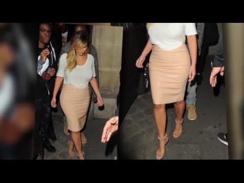 VIDEO : Kim Kardashian muestra su pequea cintura en una falda color piel para salir a comer con Kan