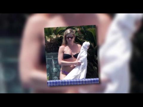 VIDEO : Jennifer Aniston  Nouveau En Bikini