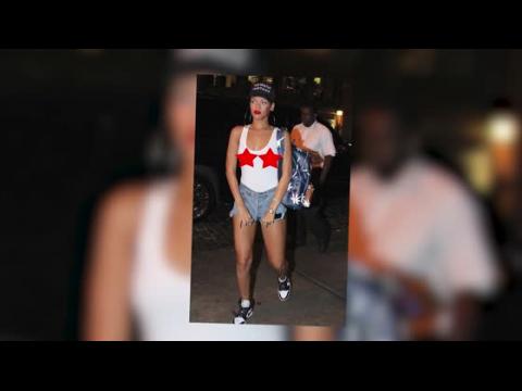 VIDEO : Rihanna Responds To Rumors She's Moving To NYC