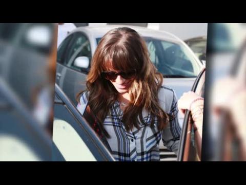 VIDEO : Lea Michele Wears Her Cory Monteith Tribute Necklace to the Salon