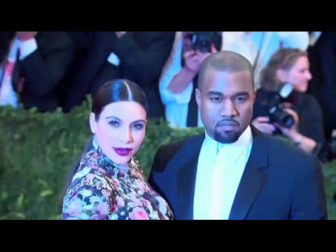 VIDEO : Kim Kardashian y la bebe North West irn de gira con Kanye West