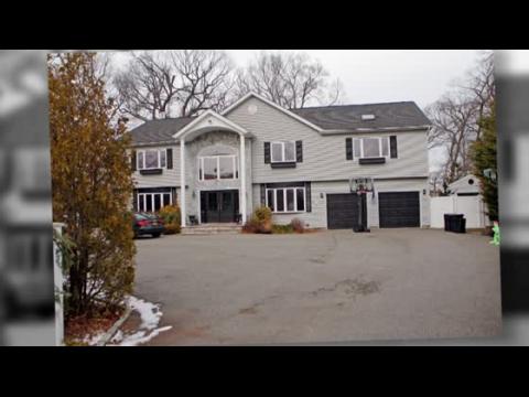 VIDEO : Dina Lohan's House May Be Foreclosed