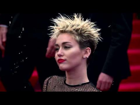VIDEO : Miley Cyrus Admits She's Acting Like A Kid On Purpose