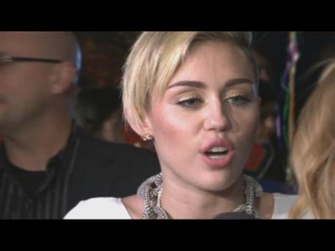 VIDEO : Sigue la guerra entre Miley Cyrus-Sinead O'Connor