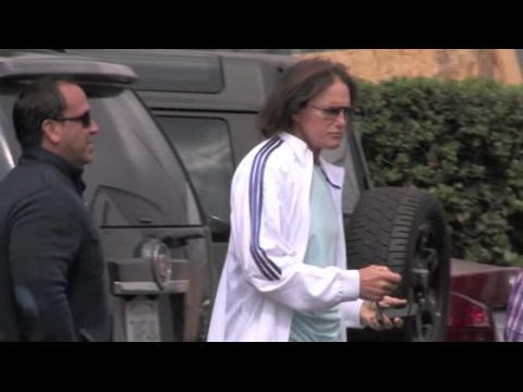 VIDEO : Bruce Jenner's Boys Happy With Split From Kris