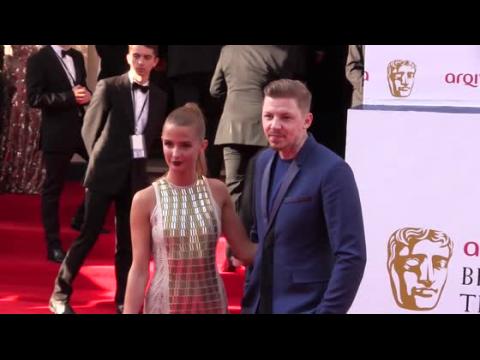 VIDEO : Les stars brillent aux BAFTA 2014