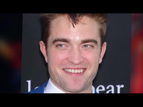 VIDEO : Robert Pattinson Is Hot And Sweet On The Red Carpet