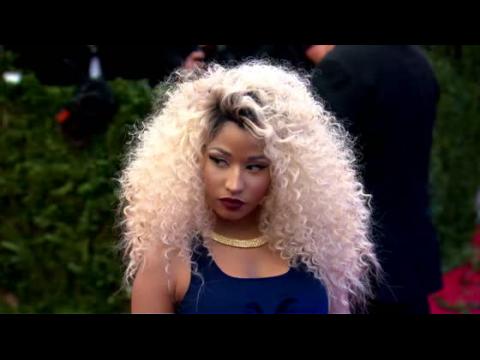 VIDEO : Nicki Minaj Throws Shade, Said She Almost Died