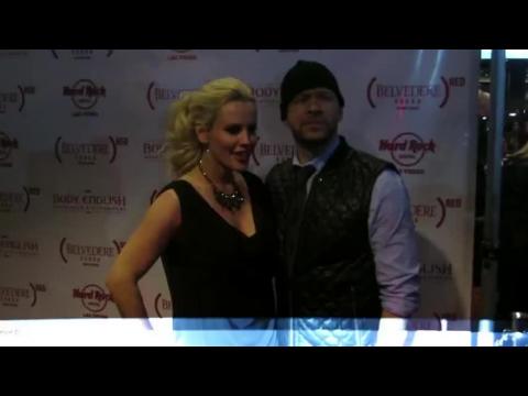VIDEO : Donnie Wahlberg and Jenny McCarthy Plan Non-Kimye Wedding