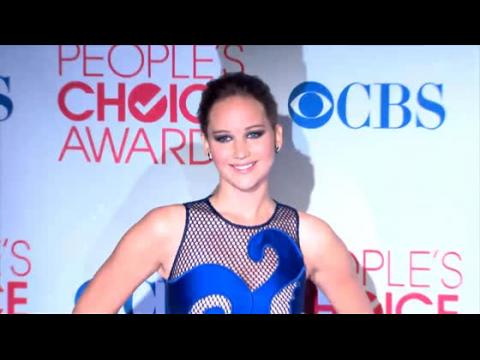 VIDEO : Jennifer Lawrence Lands College Job
